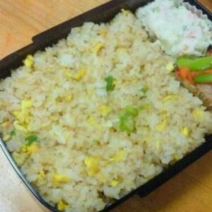 お弁当にも良い｢鮭、玉子チャーハン」　♪♪